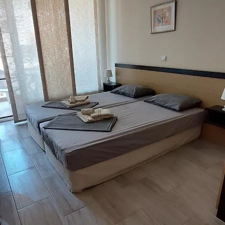 Seafront Elegance First Line Apartment Obzor