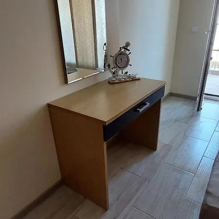 Apartment Seafront Elegance First Line Obzor